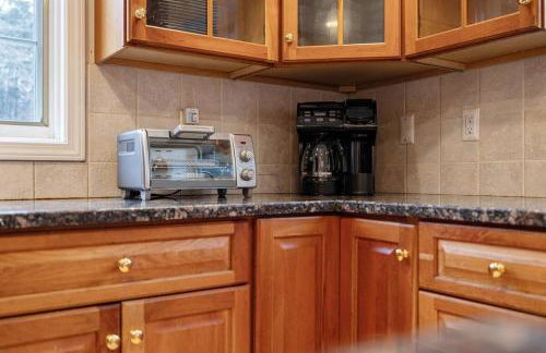 Secluded 9BR Getaway, Pool, Hot Tub & Huge Deck - Foto 57