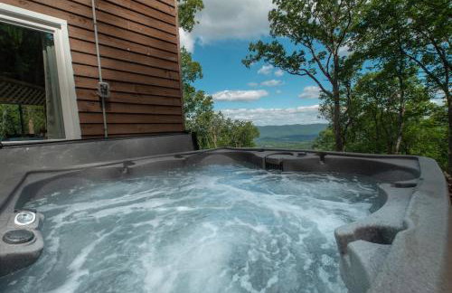 Hideaway Tiny Cabin, Hot Tub, View, Firepit - Foto 16