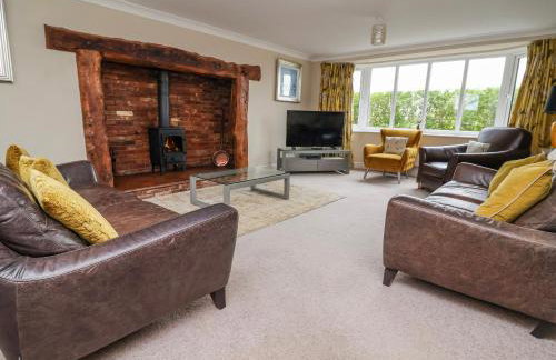 Manor Wood - Photo 5