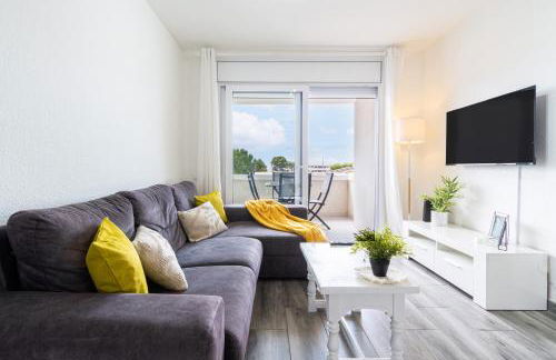 Penthouse - Sea Views & 5min to Beach - Fast WiFi - AC - Foto 1