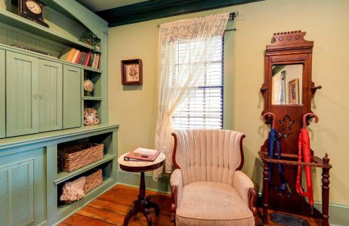 Victorian Vacation Rental Apt in Downtown New Bern - Foto 7