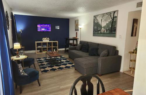 Beautiful 2-Bedroom Condo Near Universal and other Orlando Attractions, King Bed & Wi-Fi - Foto 2