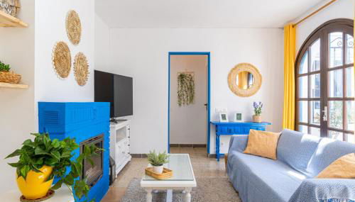 Cambrils Beach - 8 min to Beach - AC - WiFi - Terrace - 8 Guests - Photo 2