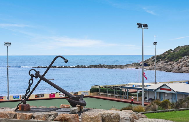 The Dolphins 7 - A View To Remember - Photo 12