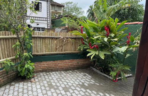 Lua Chalés 14 chalés equipados com churrasqueira individua , piscina e hidro incluindo café da manhã servido no quarto , roupa de cama, toalhas de banho e de praia a apenas 600 metros da praia de Maresias - Foto 32