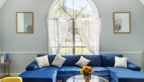 King Bed_Cozy Urban Retreat-Central Memphis - Foto 3