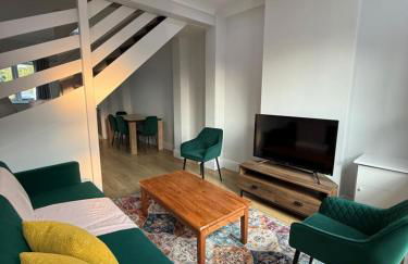 Cosy Lincoln Home Sleeps 6 with Parking - Foto 26
