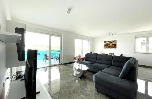 SeaScape Deluxe Residence - Photo 37