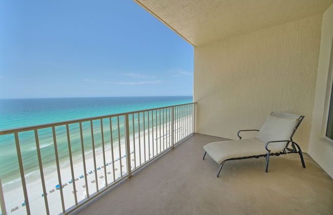 Comfortable High-Rise Condo with Beach Access - Unit 1404 by RedAwning - Foto 34