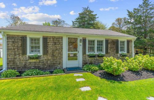 Cottage Oasis by Lake with Kayaks Fire Pit and a Huge Yard - Foto 33