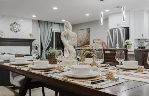 Entire Private Home with 3 Bedrooms 2 Bathrooms, Hot Tub, Garage, King Bed, Available Now - Foto 53