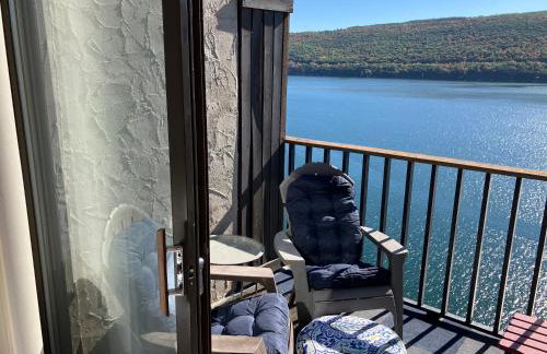 Lakeside Condo with plenty of amenities close to Bristol Mountain - permit - 2024-0018 - Foto 15