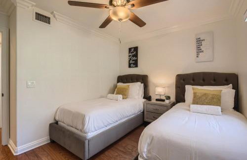 Stylish- Multi-Level- Patio- Games - Fast WIFI-CM3 - Foto 21
