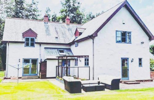 5-Bed Home - Sleeps 12 Pool Garden & Play Area - Foto 36