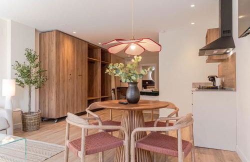 RentitSpain - Granada - Modernos Estudios, Luminosos y Excelente ubicación - Foto 1