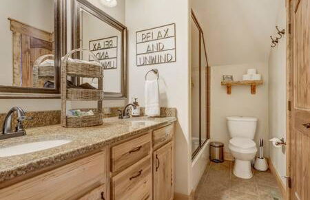 Cabin~Views~Heart of Town~W&D~Fireplace~Kitchen - Foto 30