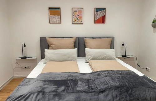 1,5-Zimmer, Top ausgestattet, 4 Pers, Souterrain, Self Check-in, Parkplatz, Netflix & Amazon Prime - Foto 12