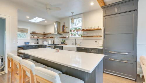 Walk to Roanoke River Greenway Mountain-View Home - Foto 3