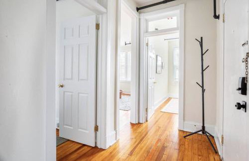 Fun & Funky 2BR in Downtown Princeton - Photo 29