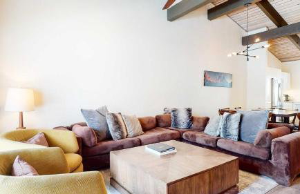 Mid Century Modern Cabin #212 - Walk to Village - Foto 6