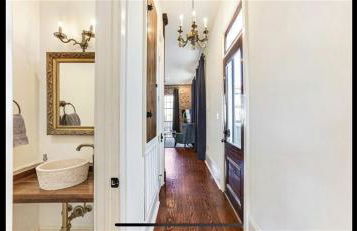 Charming Creole Cottage 2 Blocks Across Rampart St from French Quarter - Photo 27