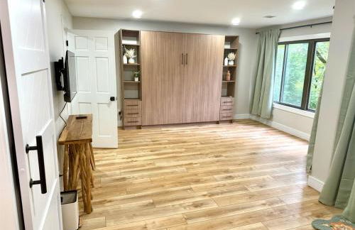 The Canopy 4BR Forest Escape Spa, Sip, and Unwind - Foto 11