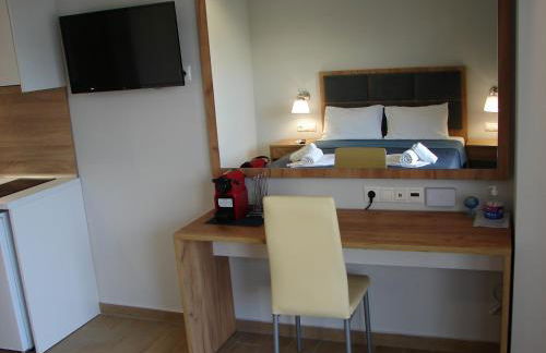 FOUR REASONS - Foto 36