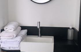 Flat confortável, a 200 metros da praia com estacionamento - Foto 21