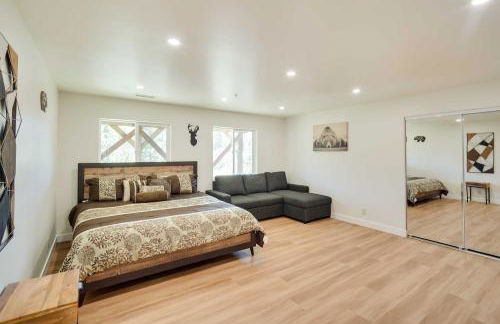 Lake Arrowhead Getaway with Decks and Game Room! - Foto 29