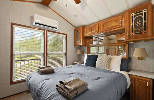 Premium Cabin with Pasture Views & Private Hot Tub - Foto 4