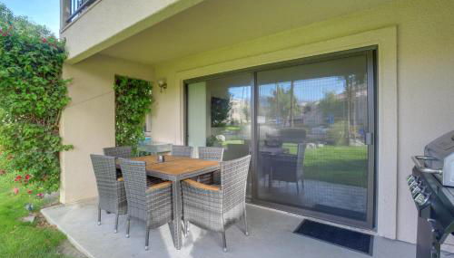 Golf, Hike and Relax Cathedral City Condo - Foto 2