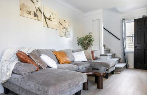 Euclid Near Lake Erie Cleveland king bed - Foto 23