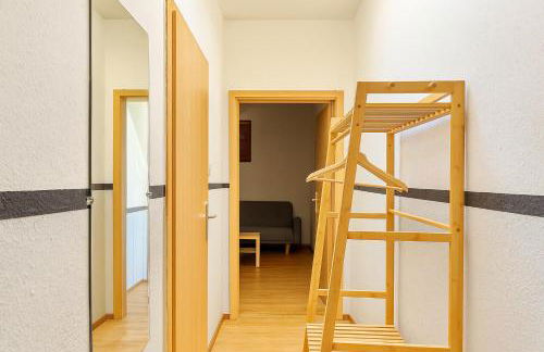 Ideal für Monteure 3 Zimmer Apartment mit Küche, Waschmaschine, Bad, WiFi, Flat TV usw - Foto 6