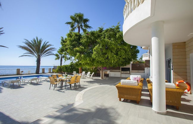 Sunset Beachfront Villa Meneou - Foto 6