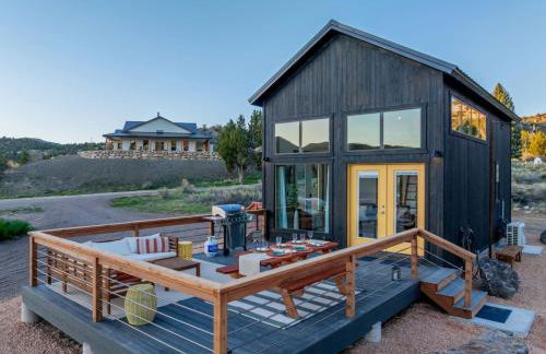 Stargazing Retreat with Hot Tub Deck Hammocks BBQ - Photo 44