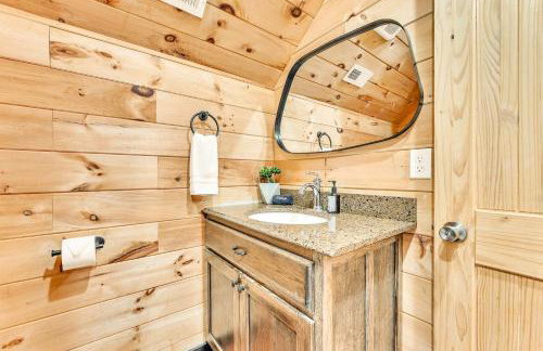 Rivers Ledge Cabin with breathtaking views hot tub & indoor pool - Photo 23