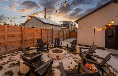 The Benton Hot Tub Theater 5 Mins to Denver - Foto 20