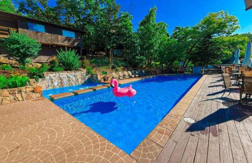 Treehouse Treetop Village58-3Bed3BAPools-8PP - Photo 2