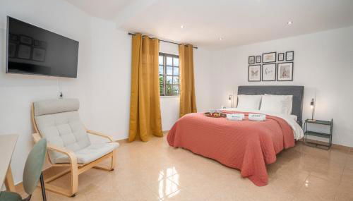 Host Wise - Sunny Spacious House - Terrace & Free Parking - Foto 5