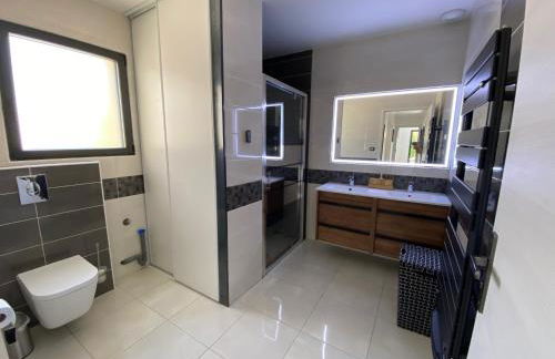 Superbe villa plain-pied avec piscine - Foto 8