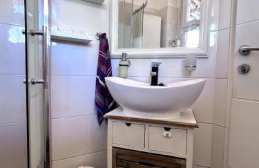 Lenny's Home - Photo 2