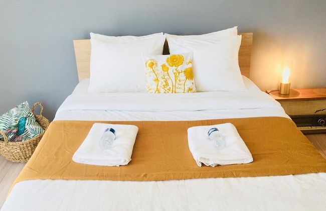 Large Art Deco Flat 100m2 in City Center - Parking - Photo 3