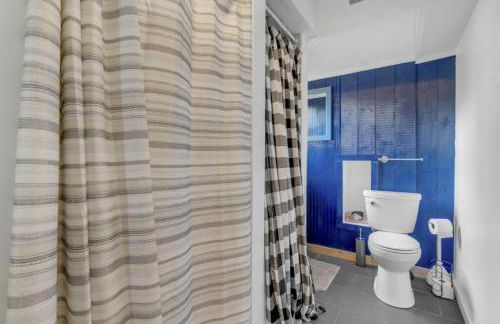 Twin Pines Retreat - Lake, Firepit and Games - Foto 69