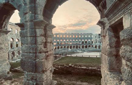 Villa Pavicini - with heated pool - Photo 31