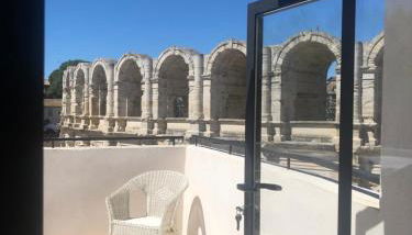 Entre les Arènes et la Major - Foto 1