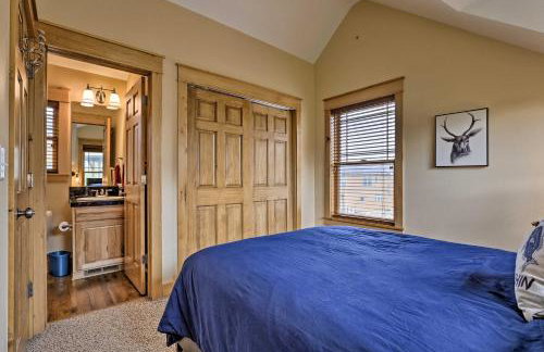 Fish, Hike and Ski Riverfront Granby Cabin! - Foto 17