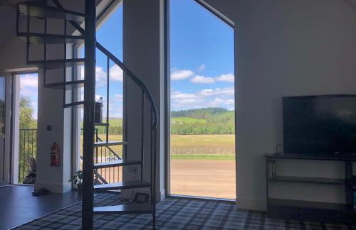 Rest At Last - Highland Apartment with Private hot tub - Photo 5