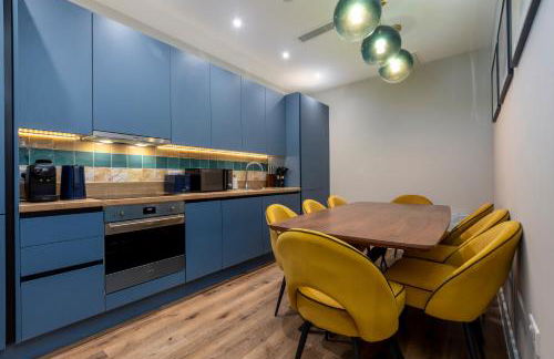 Palm Tree House Apartments - Photo 22