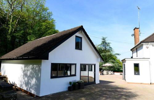 The Coach House at Wenvoe Manor, Cardiff - Photo 25