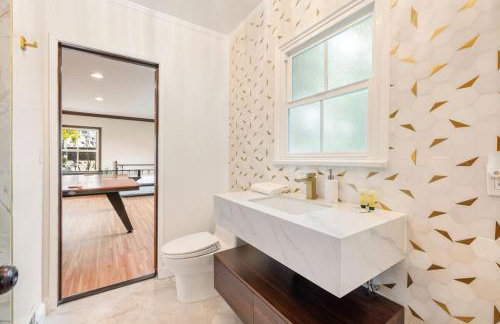 Beverly Hills 6BR Haven w Pool Hot Tub - Foto 25